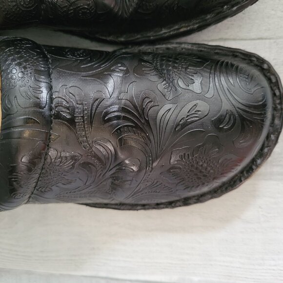 G.H. Bass & Co. Womens 9M Black Embossed Paisley Sheena Slip-On Loafers - Picture 2 of 6